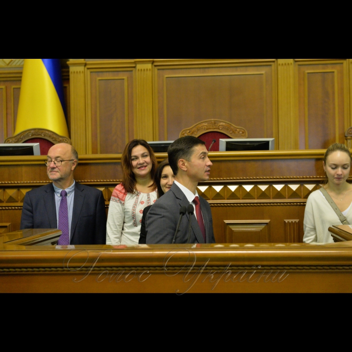 13 листопада 2018 конференція апаратів парламентів країн Європи у Верховній Раді України.
Перший заступник керівника апарату - керуючий справами ВР України Петро Боднар.