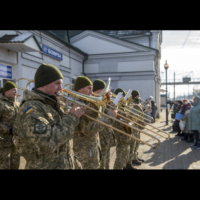 18 листопада 2018 на залізничному вокзалі м. Боряка на Київщині за ініціативи благодійного фонду 
