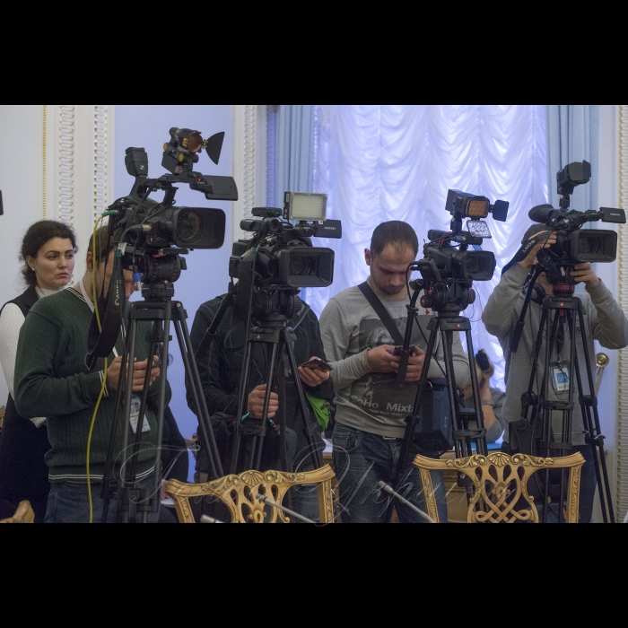 23 листопада 2018 зустріч Голови Верховної Ради України Андрія Парубія з Сенатором Республіки Польща, заступником Голови Комітету закордонних справ та Європейського Союзу Ярославом Обремскі.
Сенатор Республіки Польща Ярослав Обремскі вручив Голові Верховної Ради Андрію Парубію рішення Сенату Польщі про визнання Голодомору геноцидом українського народу.