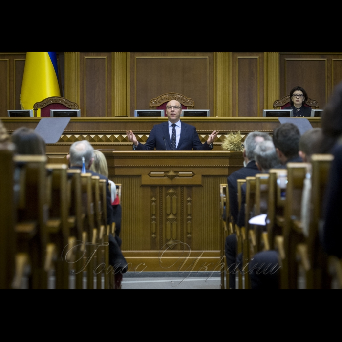 23 листопада 2018 у Верховній Раді України відбулося засідання, присвячене вшануванню пам’яті жертв Голодомору 1932-1933 років в Україні.
Захід приурочено до 85-х роковин з часу величезної трагедії – Голодомору 1932-1933 років в Україні – геноциду Українського народу. У засіданні візьмуть участь народні депутати України, іноземні парламентарії, представники центральних органів виконавчої влади, організацій української діаспори та громадських організацій України.
