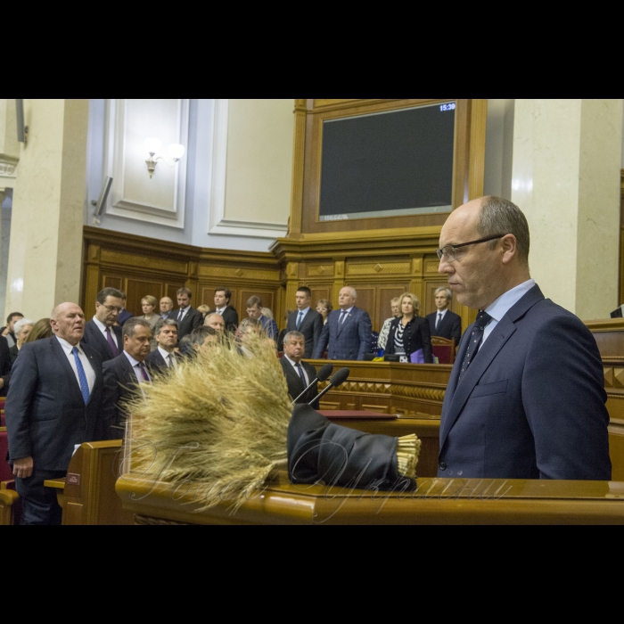 23 листопада 2018 у Верховній Раді України відбулося засідання, присвячене вшануванню пам’яті жертв Голодомору 1932-1933 років в Україні.
Захід приурочено до 85-х роковин з часу величезної трагедії – Голодомору 1932-1933 років в Україні – геноциду Українського народу. У засіданні візьмуть участь народні депутати України, іноземні парламентарії, представники центральних органів виконавчої влади, організацій української діаспори та громадських організацій України.
