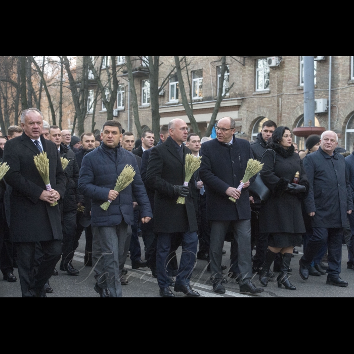 24 листопада 2018 заходи до 85-х роковин Голодомору у Києві.
Під час церемонії вшанування пам'яті жертв Голодомору 1932-33 років на території Національного музею 