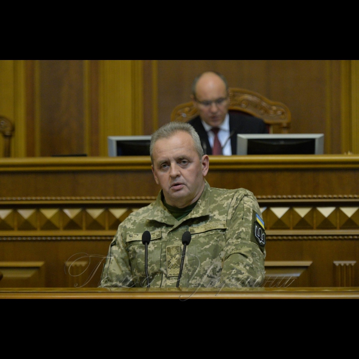 26 листопада 2018 позачергове засідання Верховної Ради України щодо введення воєнного стану. Вечірне засідання.
А. Парубій повідомив, що в позачерговому пленарному засіданні бере участь Президент України Петро Порошенко.
Прийнято Закон 