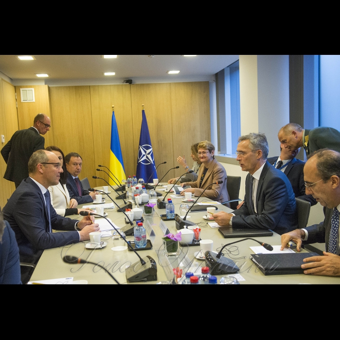 27 листопада 2018 робочий візит Голови Верховної Ради України Андрія Парубія до інституцій Європейського Союзу, НАТО та Королівства Бельгія.
Зустріч Голови Верховної Ради України Андрія Парубія з Генеральним Секретарем НАТО Єнсом Столтенбергом.