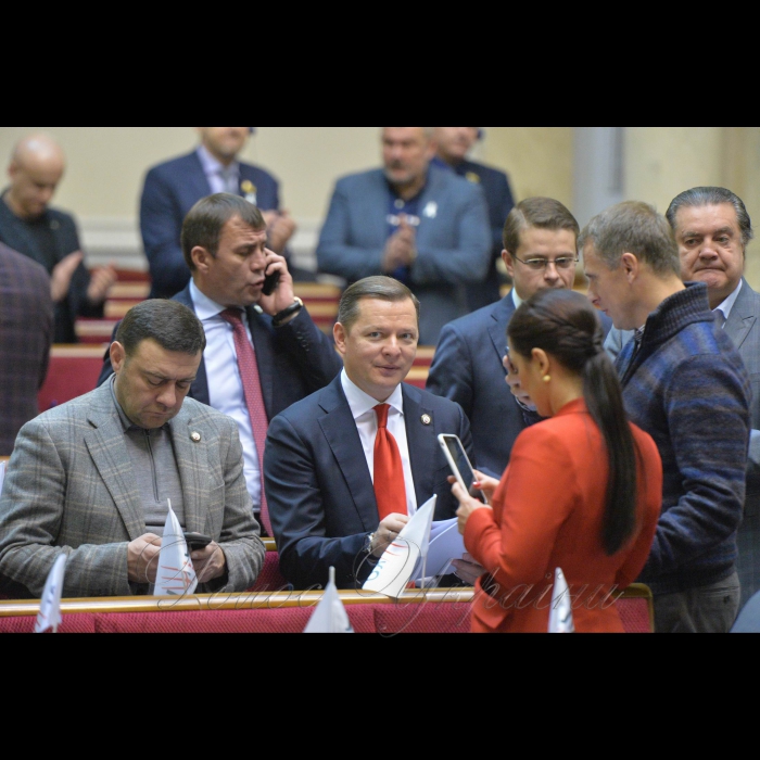 4 грудня 2018 пленарне засідання Верховної Ради України.
Прийнято за основу проект Закону 