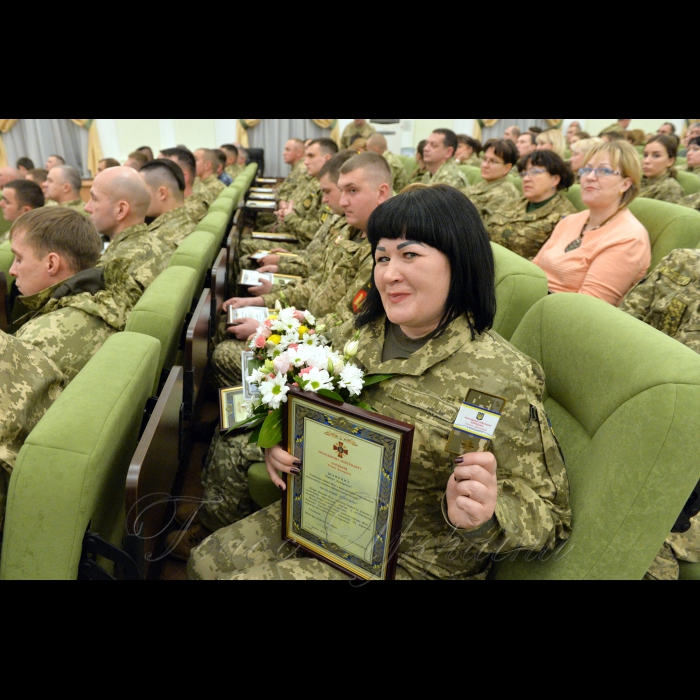 5 грудня 2018 у Міністерстві оборони України відбулися урочисті заходи з нагоди святкування 27-ї річниці Збройних Сил України.
В урочистостях взяли участь керівний склад Міністерства оборони та Генерального штабу ЗС України, члени Колегії оборонного відомства, працівники ЗС України, командири військових частин та військовослужбовці ЗС України.
