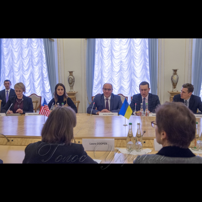 6 грудня 2018 зустріч Голови Верховної Ради України Андрія Парубія із заступником помічника Міністра оборони США з питань України, Росії та Євразії Лорою Купер
