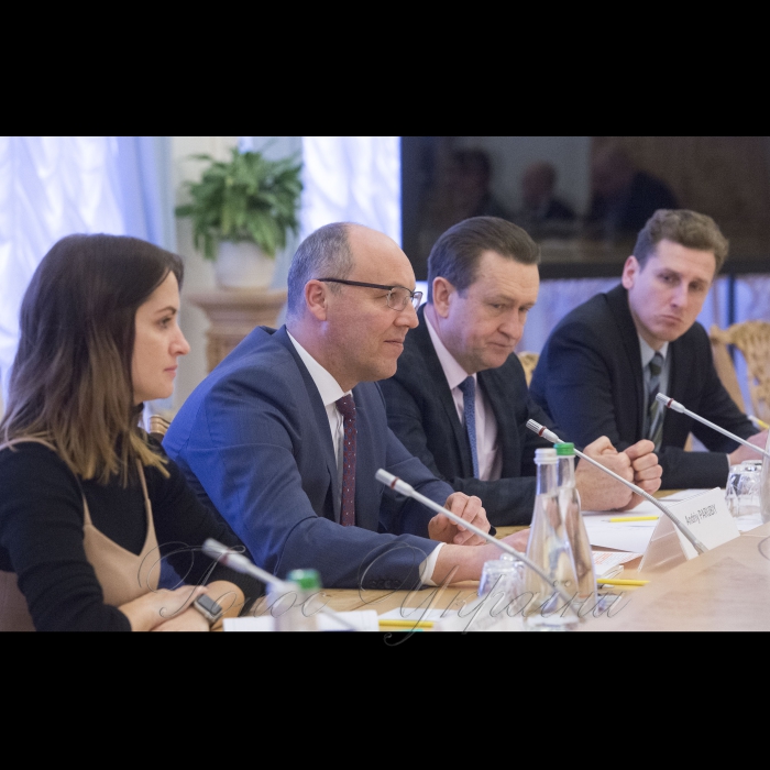 6 грудня 2018 зустріч Голови Верховної Ради України Андрія Парубія із заступником помічника Міністра оборони США з питань України, Росії та Євразії Лорою Купер