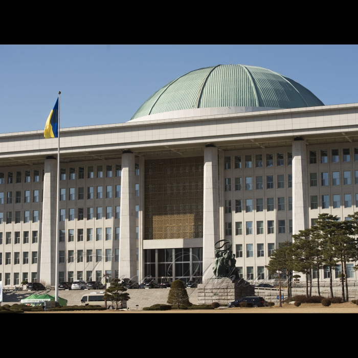 12 грудня 2018 офіційний візит Голови Верховної Ради України Андрія Парубія до Республіки Корея. 
Зустріч Голови Верховної Ради України А. Парубія зі Спікером Національної Асамблеї Республіки Корея Мун Хі-Санг, підписання Меморандуму про взаєморозуміння між ВР України і Національною Асамблеєю Республіки Корея.