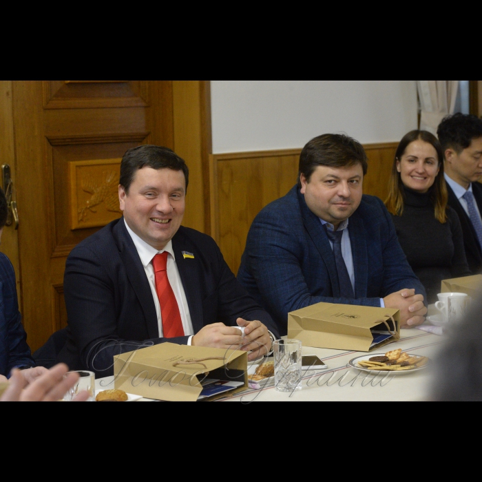 13 грудня 2018 офіційний візит Голови Верховної Ради України Андрія Парубія до Республіки Корея.
Зустріч з Митрополитом Корейської православної церкви Амвросієм (член Синоду Вселенського патріархату).