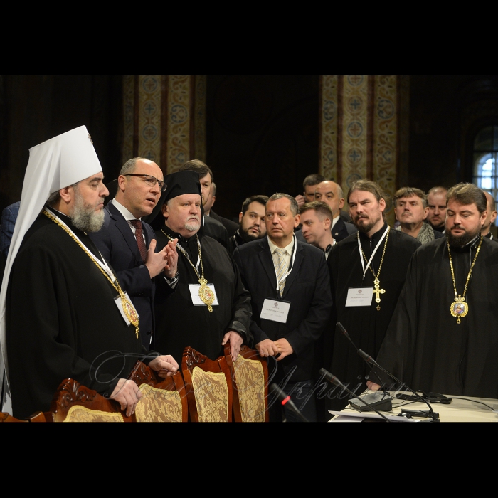 15 грудня 2018 Голова ВР України Андрій Парубій, президент України Петро Порошенко взяли участь у Об’єднавчому соборі українських православних церков, що пройшов у Софії Київській де ректор та професор кафедри біблійних і філологічних дисциплін Київської православної богословської академії Епіфаній обраний предстоятелем єдиної помісної православної церкви в Україні.
