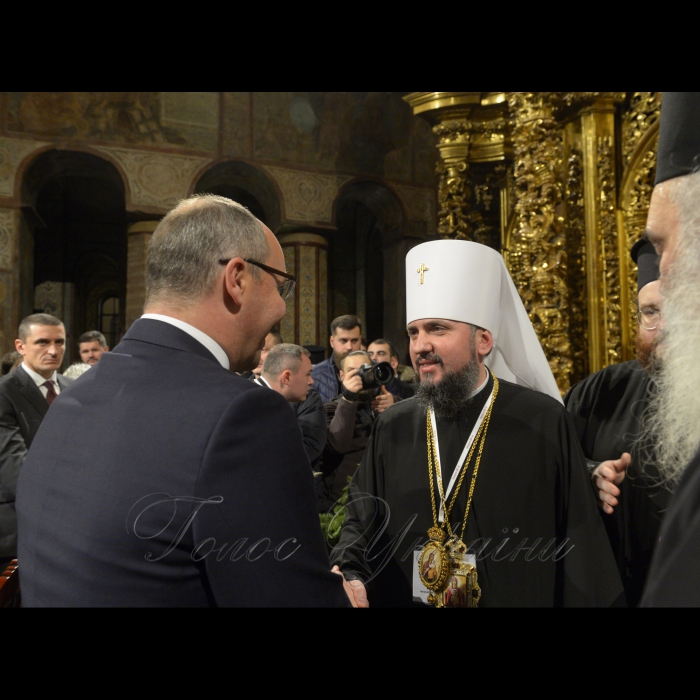 15 грудня 2018 Голова ВР України Андрій Парубій, президент України Петро Порошенко взяли участь у Об’єднавчому соборі українських православних церков, що пройшов у Софії Київській де ректор та професор кафедри біблійних і філологічних дисциплін Київської православної богословської академії Епіфаній обраний предстоятелем єдиної помісної православної церкви в Україні.

