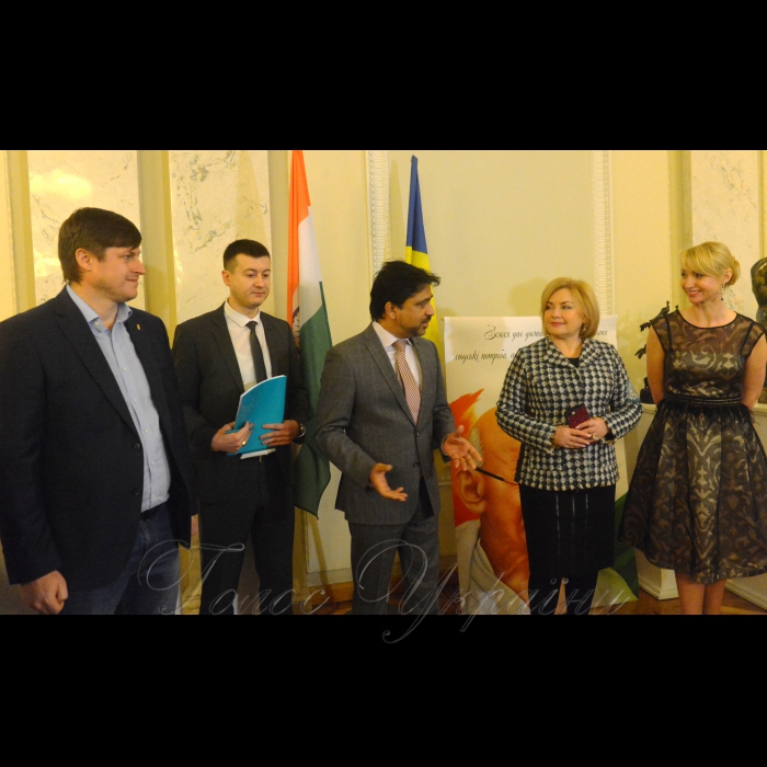 18 грудня 2018 у рамках співпраці груп з міжпарламентських зв’язків відбудеться відкриття експозиції «Планета Земля - Єдина: Україна-Індія».
На виставці вперше буде представлено унікальну антикварну колекцію індійських скульптур, яку зібрав Олег Торгало.
Відвідувачі зможуть ознайомитися з унікальною історією лідера Індії Махатми Ганді та переглянути фільм «Ганді», який отримав 9-ть нагород американської кіноакадемії «Оскар». 