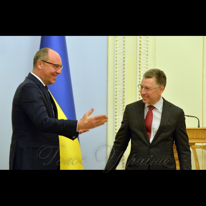 18 грудня 2018 Голова Верховної Ради України Андрій Парубій провів зустріч зі Спеціальним представником Державного департаменту США з питань України Куртом Волкером.