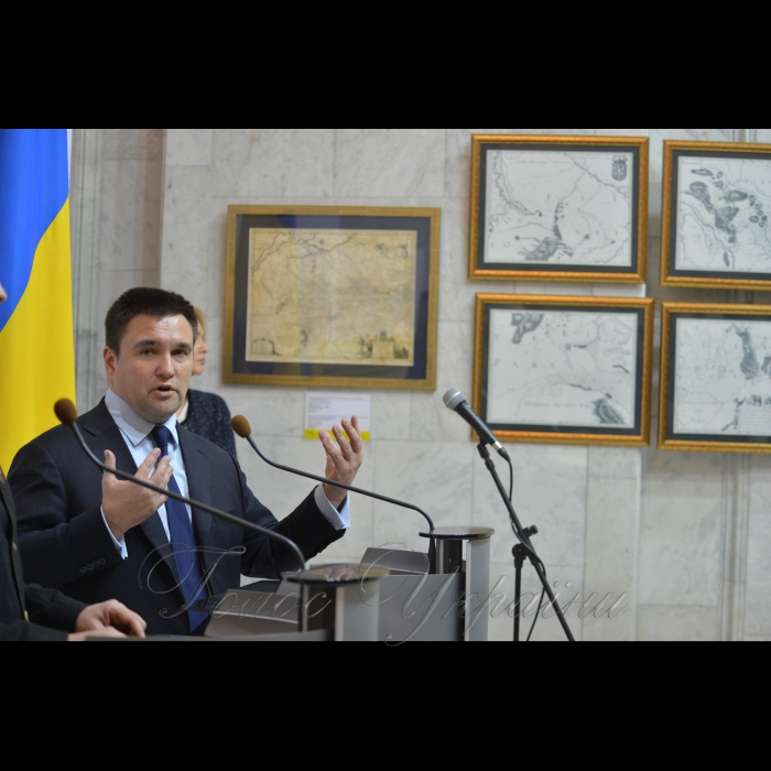 9 січня 2019 відкриття виставки копій старовинних карт України за участі міністра закордонних справ України Павла Клімкіна. Експозиція представить копії унікальних карт, надрукованих у XV-XVIII століттях. Виставку організовано під патронатом міністра закордонних справ України Павла Клімкіна спільно з Музеєм української марки ім. Якова Балабана та Вінницької міської ради. Наприкінці січня експозиція вирушить в тур містами України.
