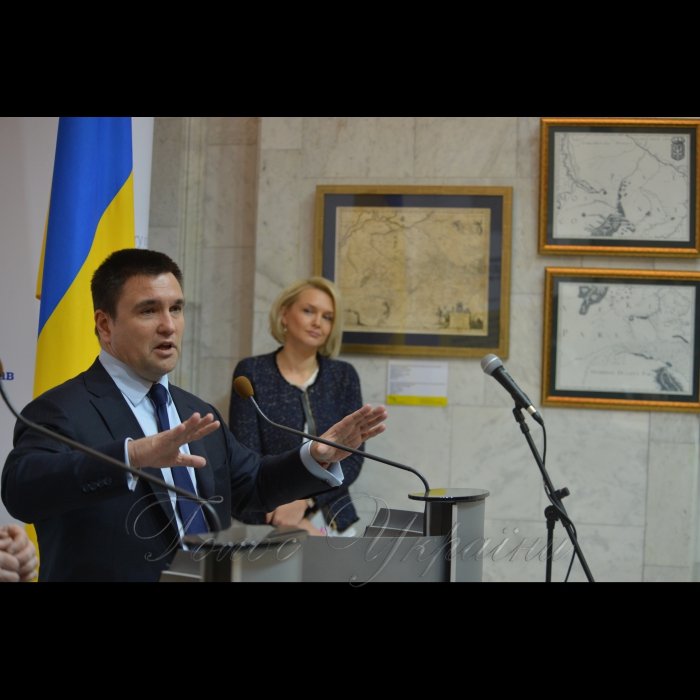 9 січня 2019 відкриття виставки копій старовинних карт України за участі міністра закордонних справ України Павла Клімкіна. Експозиція представить копії унікальних карт, надрукованих у XV-XVIII століттях. Виставку організовано під патронатом міністра закордонних справ України Павла Клімкіна спільно з Музеєм української марки ім. Якова Балабана та Вінницької міської ради. Наприкінці січня експозиція вирушить в тур містами України.
