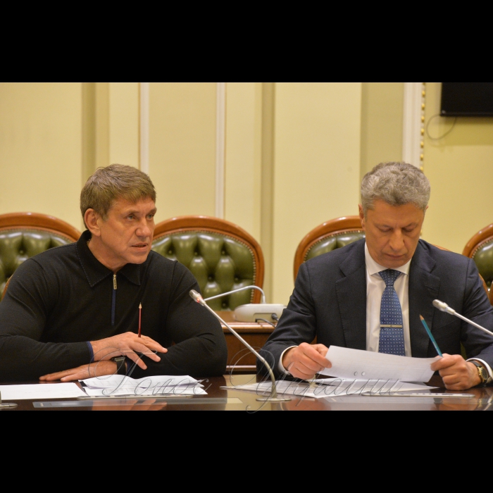 14 січня 2019 у Верховній Раді України відбулась зустріч народних депутатів Юрія Бойка, Юлія Іоффе та міністра енергетики та вугільної промисловості України Ігоря Насалика з представниками профспілок державних вугільних шахт України. На зустрічі учасники обговорили шляхи вирішення поточних проблем вугільної галузі України.
