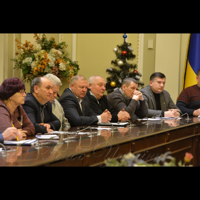 14 січня 2019 у Верховній Раді України відбулась зустріч народних депутатів Юрія Бойка, Юлія Іоффе та міністра енергетики та вугільної промисловості України Ігоря Насалика з представниками профспілок державних вугільних шахт України. На зустрічі учасники обговорили шляхи вирішення поточних проблем вугільної галузі України.
