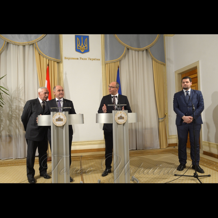 15 січня 2019 зустріч Голови Верховної Ради України Андрія Парубія з Головою Національної Ради Республіки Австрія Вольфгангом Соботкою.
По закінченню зустрічі – запис у книзі Почесних гостей, відвідання Високим гостем пленарного засідання Верховної Ради України.
Підхід Голови Верховної Ради України Андрія Парубія та  Голови Національної Ради Республіки Австрія Вольфгана Соботки до преси.