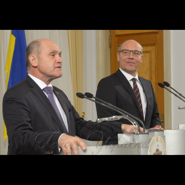 15 січня 2019 зустріч Голови Верховної Ради України Андрія Парубія з Головою Національної Ради Республіки Австрія Вольфгангом Соботкою.
По закінченню зустрічі – запис у книзі Почесних гостей, відвідання Високим гостем пленарного засідання Верховної Ради України.
Підхід Голови Верховної Ради України Андрія Парубія та  Голови Національної Ради Республіки Австрія Вольфгана Соботки до преси.