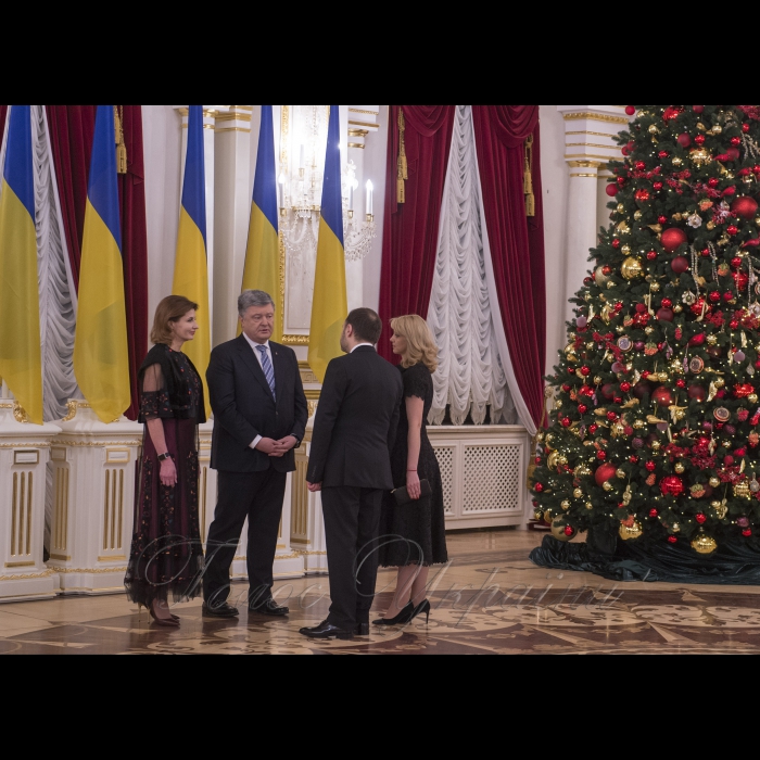 16 січня 2019
Голова Верховної Ради України Андрій Парубій взяв участь у Традиційній зустрічі з главами дипломатичних представництв іноземних держав та міжнародних організацій, акредитованих в Україні, яку проводив Президент Петро Порошенко.
