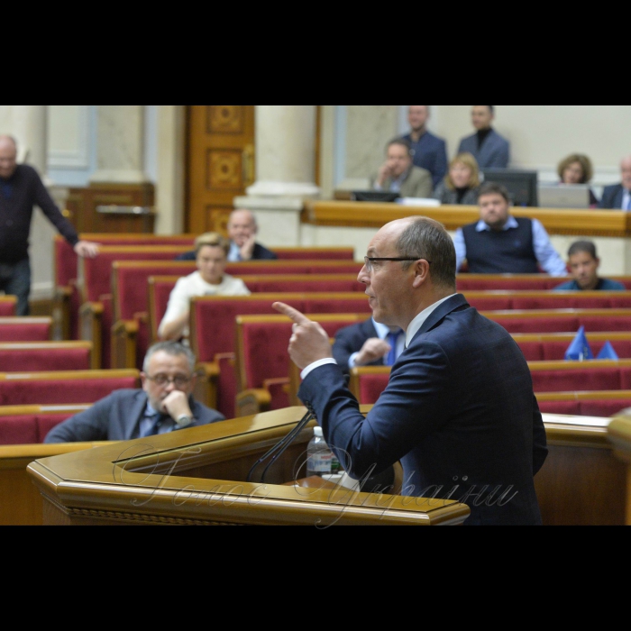 18 січня 2019 пленарне засідання Верховної Ради України. Останній день пленарної роботи дев’ятої сесії Верховної Ради України.
Виступ Голови Верховної Ради України Андрія Парубія під час закриття дев’ятої сесії Верховної Ради України.
