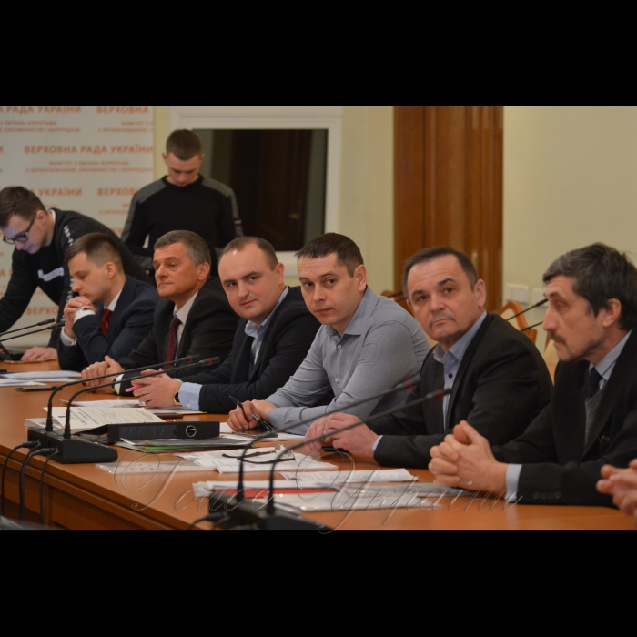 22 січня 2019 Голова підкомітету з питань взаємодії з громадянським суспільством Комітету Верховної Ради України з питань запобігання і протидії корупції Ігор Луценко під час позачергового засідання підкомітету з питань взаємодії з громадянським суспільством Комітету Верховної Ради України з питань запобігання і протидії корупції на тему: «Корупційні схеми у сфері технічного контролю транспортних засобів».
У заході взяли участь народні депутати України, представники Міністерства інфраструктури України, Міністерства внутрішніх справ України, Головного сервісного центру Міністерства внутрішніх справ України, Національної поліції України, Національного агентства з акредитації України, представники громадських організацій, незалежна громадськість та експерти. 
