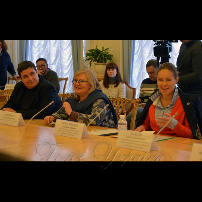 27 січня 2019 комітет Верховної Ради України з питань соціальної політики, зайнятості та пенсійного забезпечення провів чергове засідання робочої групи з метою вивчення ситуації, яка виникла у Клінічному санаторії «Лермонтовський». Наталія Королевська член Комітету Верховної Ради України з питань соціальної політики, зайнятості та пенсійного забезпечення, Світлана Фабрикант н.д. 7 скликання, Дмитро Антіпов директор санаторію «Лермонтовський» (справа наліво).
