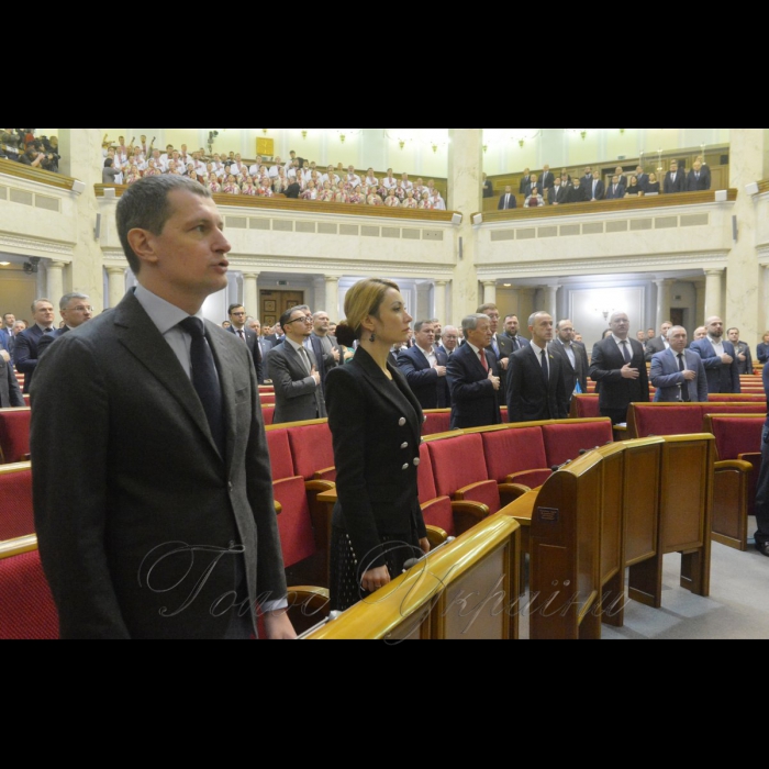 5 лютого 2019 пленарне засідання Верховної Ради України, відкрито 10-ту сесію. 
Після урочистого відкриття десятої сесії Голова Верховної Ради України Андрій Парубій надав слово представникам депутатських фракцій і груп, які виступають з оголошеннями, заявами, повідомленнями, пропозиціями. Роман Семенуха.