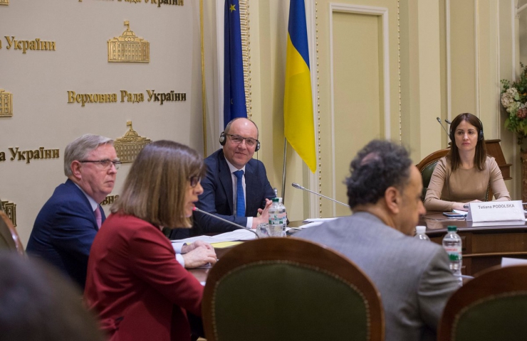 15 лютого 2019 Голова Верховної Ради України Андрій Парубій взяв участь у «круглому столі» на тему: «Ефективна реалізація Угоди про асоціацію між Україною та ЄС як основний елемент європейської інтеграції України». Президент Європейського Парламенту 2002-2004 років П.Кокс, Андрій Парубій, Тетяна Подольська Керівник Секретаріату Голови.