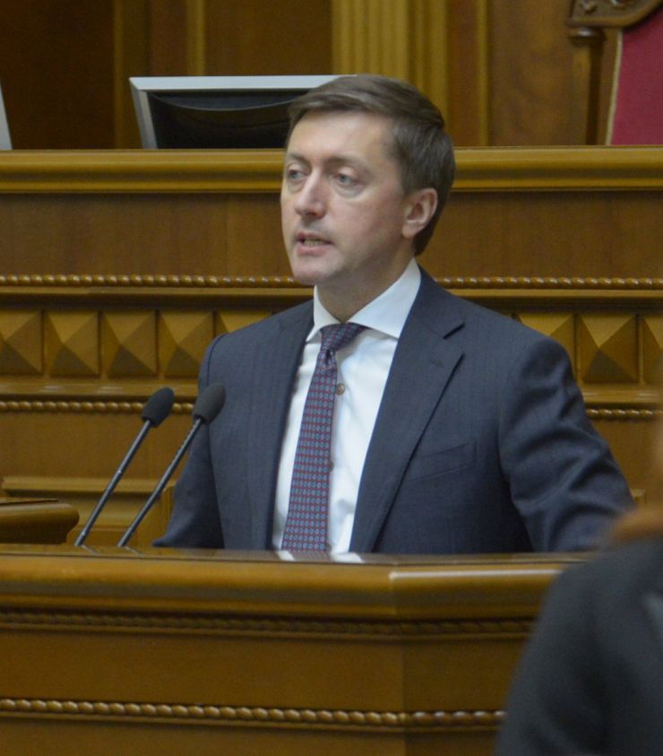 26 лютого 2019 пленарне засідання Верховної Ради України.
Голова Верховної Ради України А.Парубій відкрив ранкове засідання. 
Головуючий нагадав, що рівно п’ять років тому, 26 лютого, у Сімферополі відбувся масовий мітинг українців та кримських татар на підтримку цілісності України. Сергій Лабазюк ВОЛЯ.