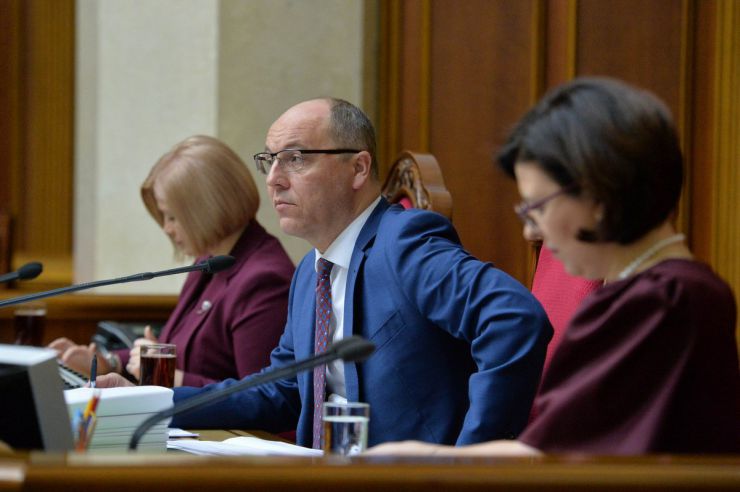 12 березня 2019 пленарне засідання Верховної Ради України.
А.Парубій оголосив початок розгляду правок до проекту Закону про забезпечення функціонування української мови як державної (№ 5670-д), розгляд якого у другому читанні було розпочато 28 лютого.
