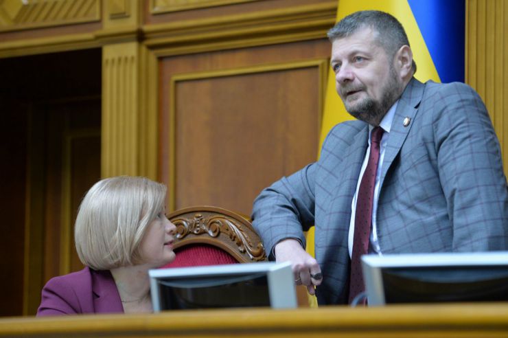 12 березня 2019 пленарне засідання Верховної Ради України.
А.Парубій оголосив початок розгляду правок до проекту Закону про забезпечення функціонування української мови як державної (№ 5670-д), розгляд якого у другому читанні було розпочато 28 лютого.
