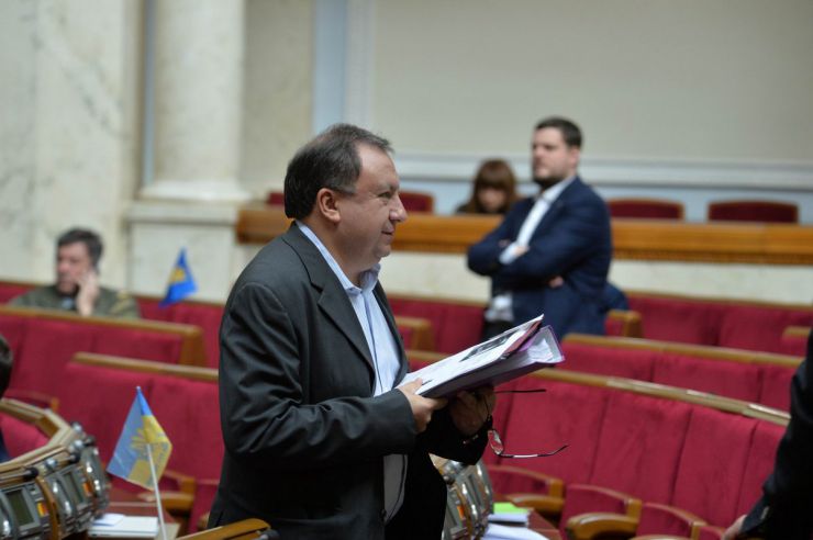 12 березня 2019 пленарне засідання Верховної Ради України.
А.Парубій оголосив початок розгляду правок до проекту Закону про забезпечення функціонування української мови як державної (№ 5670-д), розгляд якого у другому читанні було розпочато 28 лютого.
