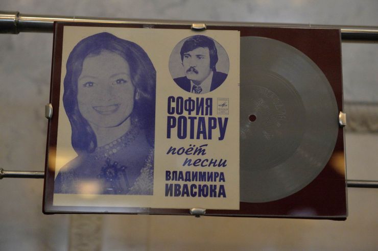 12 березня 2019 Верховна Рада України. Відкриття виставки про композитора Володимира Івасюка з нагоди 70 років з дня народження.
На честь вшанування українського генія у кулуарах першого поверху будівлі Парламенту, сьогодні відкрито виставку «Планета пісень Володимира Івасюка».
