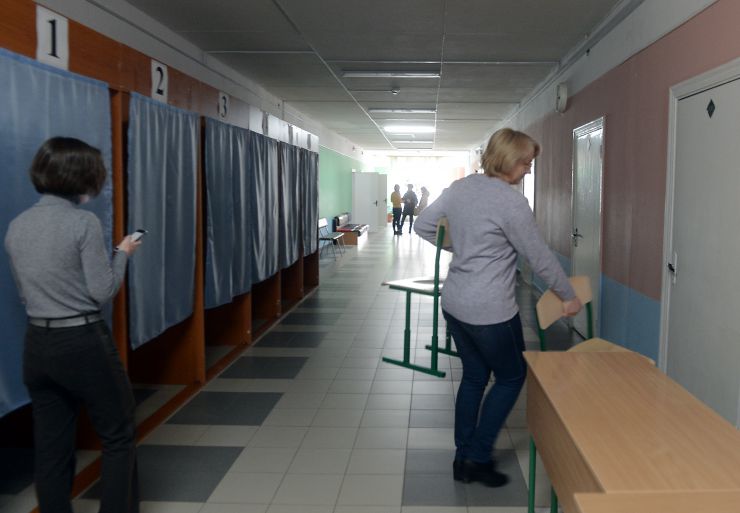 Підготовка до виборів Президента України. Виборча дільниця 800129 округ 212 Дарницький район м. Києва. 