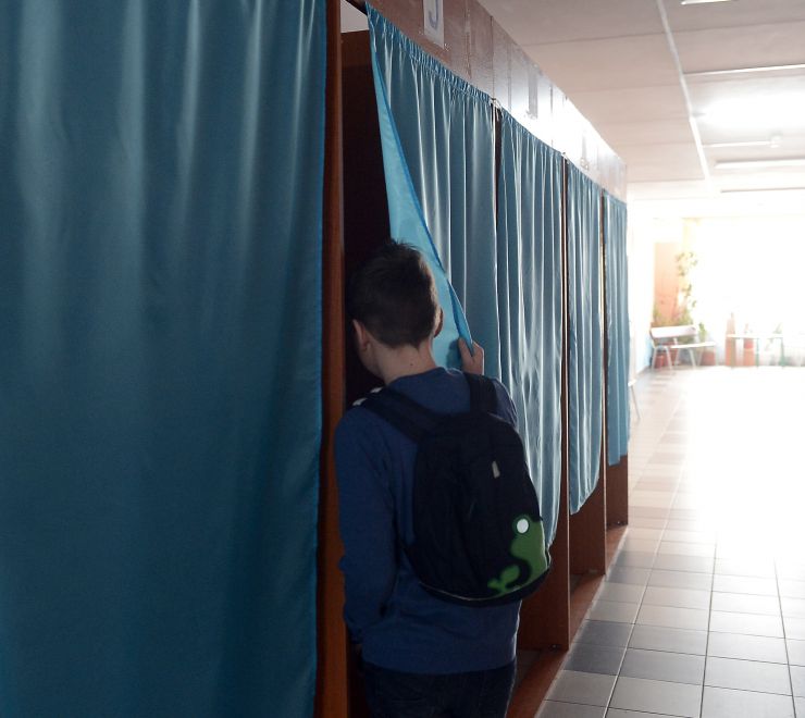 Підготовка до виборів Президента України. Виборча дільниця 800129 округ 212 Дарницький район м. Києва. 