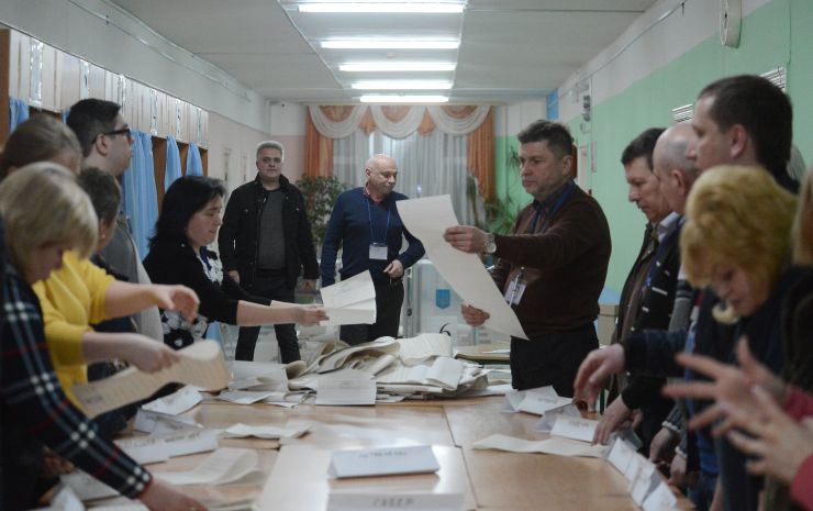 Вибори Президента України. Підрахунок голосів ДВК.
Виборча дільниця 800133 територіальний виборчий округ 212 Дарницький район м. Києва. 
