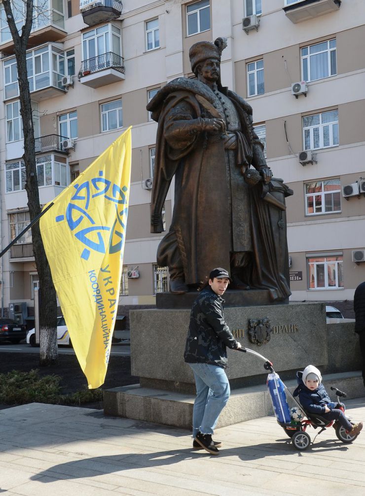5 квітня 2019 Київ. Акція з нагоди 309-ї річниці Конституції Пилипа Орлика біля пам’ятника Пилипу Орлику.
5 квітня 1710 р. на зборах козацтва біля містечка Тягина (нині Бендери) на березі річки Дністер була прийнята перша Конституція Пилипа Орлика, і тим започаткований процес творення Конституції в Україні.