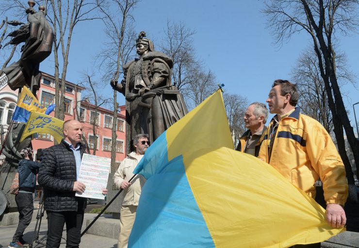 5 квітня 2019 Київ. Акція з нагоди 309-ї річниці Конституції Пилипа Орлика біля пам’ятника Пилипу Орлику.
5 квітня 1710 р. на зборах козацтва біля містечка Тягина (нині Бендери) на березі річки Дністер була прийнята перша Конституція Пилипа Орлика, і тим започаткований процес творення Конституції в Україні.
