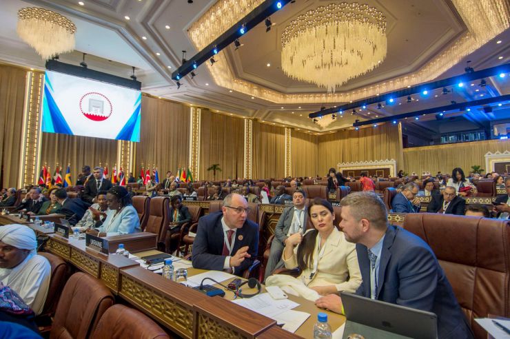 7 квітня 2019 візит Голови Верховної Ради України Андрія Парубія до Держави Катар для участі у 140-й Асамблеї Міжпарламентського Союзу. (м. Доха, 4-8 квітня 2019 року).
Участь Голови Верховної Ради України А.Парубія у загальних дебатах 140-ї Асамблеї Міжпарламентського Союзу.
Голова Верховної Ради України Андрій Парубій, Народний депутат України Валерія Заружко, Народний депутат України перший заступник голови комітету з питань правової політики та правосуддя Леонід Ємець.