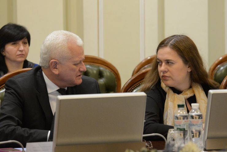 8 квітня 2019 засідання Погоджувальної ради У Верховній Раді України.
Олександр Співаковський (БП), Олена Масоріна (НФ).