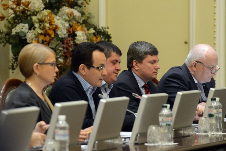8 квітня 2019 засідання Погоджувальної ради У Верховній Раді України.
Юлія Тимошенко (Б), Олег Березюк (сам), Максим Бурбак (НФ), Артур Герасимов (БП), Степан Кубів (1-й віце-прем’єр міністр).