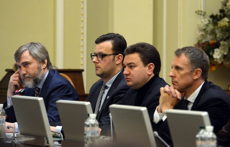 8 квітня 2019 засідання Погоджувальної ради У Верховній Раді України.
Вадим Новинський (ОП), Віктор Галасюк (РП), Віктор Бондар (відро), Ярослав Москаленко (воля).