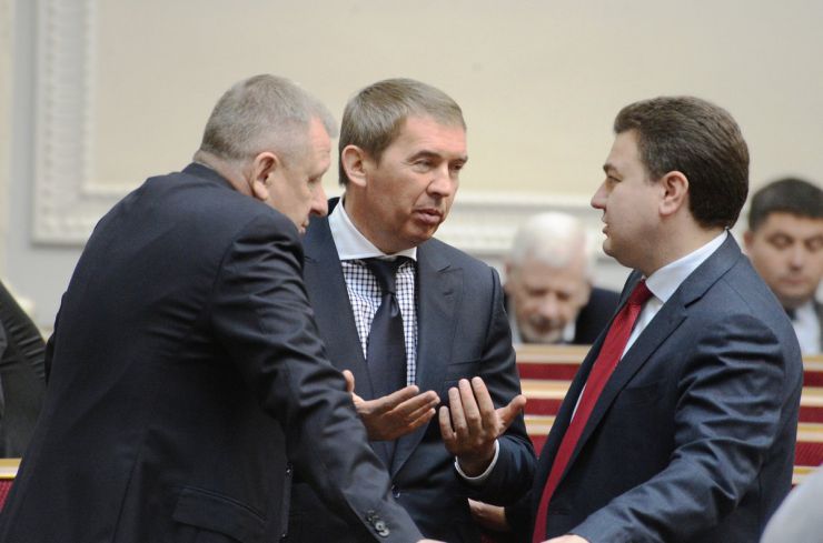 9 квітня 2019 пленарне засідання Верховної Ради України.
Голова Верховної Ради А.Парубій запросив на трибуну голову Комітету з питань культури і духовності Миколу Княжицького для продовження розгляду проекту Закону про забезпечення функціонування української мови як державної (№ 5670-д), розгляд якого у другому читанні було розпочато 28 лютого.
Депутати продовжили розгляд правок до сьомого розділу законопроекту, який має назву: ЗАБЕЗПЕЧЕННЯ СТАНДАРТІВ ДЕРЖАВНОЇ МОВИ (правки 1033-1273) із 1218 правки.
