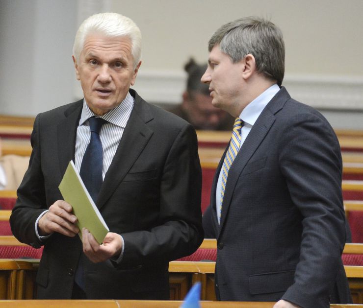 9 квітня 2019 пленарне засідання Верховної Ради України.
Голова Верховної Ради А.Парубій запросив на трибуну голову Комітету з питань культури і духовності Миколу Княжицького для продовження розгляду проекту Закону про забезпечення функціонування української мови як державної (№ 5670-д), розгляд якого у другому читанні було розпочато 28 лютого.
Депутати продовжили розгляд правок до сьомого розділу законопроекту, який має назву: ЗАБЕЗПЕЧЕННЯ СТАНДАРТІВ ДЕРЖАВНОЇ МОВИ (правки 1033-1273) із 1218 правки.
