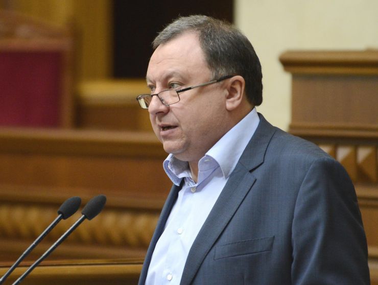 9 квітня 2019 пленарне засідання Верховної Ради України.
Голова Верховної Ради А.Парубій запросив на трибуну голову Комітету з питань культури і духовності Миколу Княжицького для продовження розгляду проекту Закону про забезпечення функціонування української мови як державної (№ 5670-д), розгляд якого у другому читанні було розпочато 28 лютого.
Депутати продовжили розгляд правок до сьомого розділу законопроекту, який має назву: ЗАБЕЗПЕЧЕННЯ СТАНДАРТІВ ДЕРЖАВНОЇ МОВИ (правки 1033-1273) із 1218 правки.

