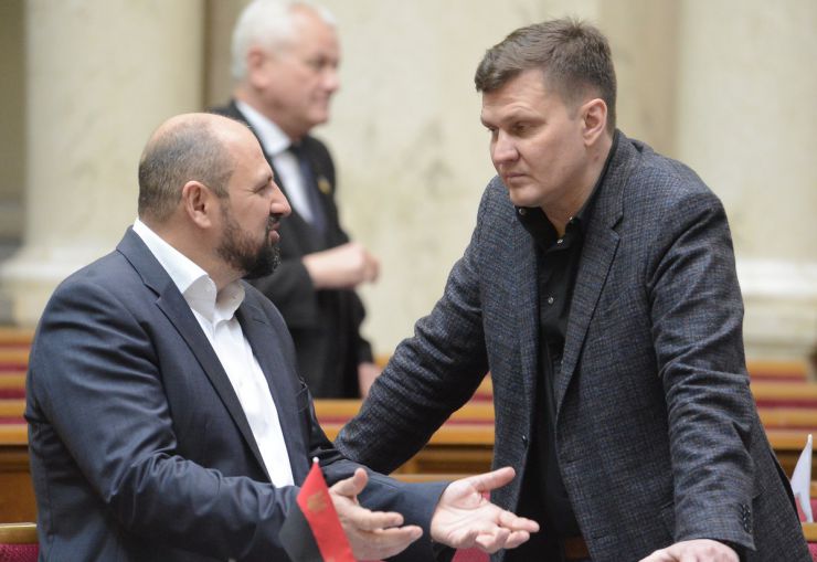 10 квітня 2019 пленарне засідання Верховної Ради України.
Голова Верховної Ради запросив на трибуну голову Комітету з питань культури і духовності Миколу Княжицького для продовження розгляду проекту Закону про забезпечення функціонування української мови як державної (№ 5670-д), розгляд якого у другому читанні було розпочато 28 лютого.
Борислав Розенблат БП, Сергій Хлань БП.