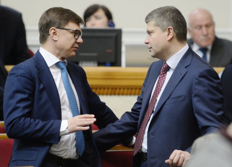 11 квітня 2019 пленарне засідання Верховної Ради України.
Голова Верховної Ради Андрій Парубій запросив на трибуну голову Комітету з питань культури і духовності Миколу Княжицького. 
Парламент перейшов до розгляду проекту Закону про забезпечення функціонування української мови як державної (№ 5670-д), розгляд якого у другому читанні було розпочато 28 лютого.
Руслан Демчак БП, Павло Різаненко БП.