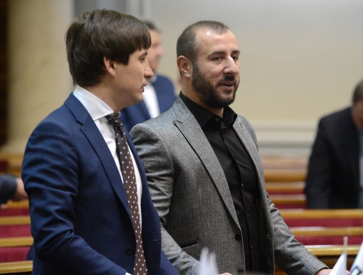 11 квітня 2019 пленарне засідання Верховної Ради України.
Голова Верховної Ради Андрій Парубій запросив на трибуну голову Комітету з питань культури і духовності Миколу Княжицького. 
Парламент перейшов до розгляду проекту Закону про забезпечення функціонування української мови як державної (№ 5670-д), розгляд якого у другому читанні було розпочато 28 лютого.
Анатолій Євлахов БП, Сергій Рибалка РП.